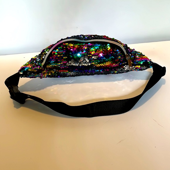 RAINBOW SEQUIN WAIST BAG Crossbody Pouch NWOT - Picture 6 of 7